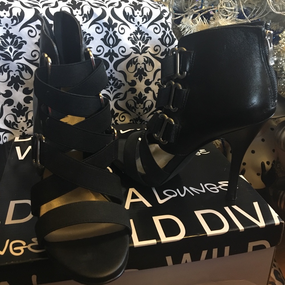 Black stiletto -Via Neroli-open toe heels 👠
